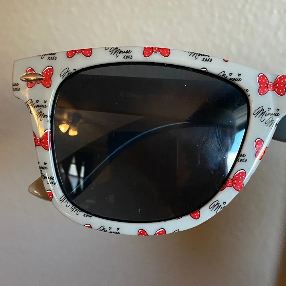 Disney Minnie Red,White & grey sunglasses